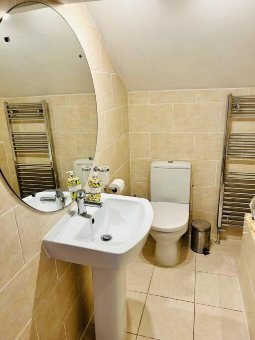 Ilkley Garden Suite ภายนอก รูปภาพ