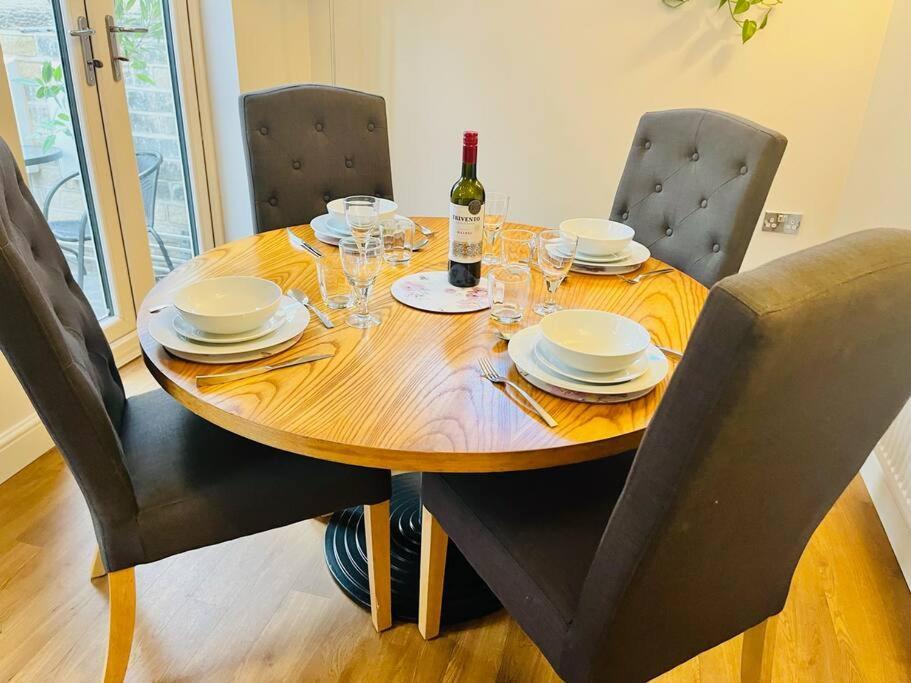 Ilkley Garden Suite ภายนอก รูปภาพ