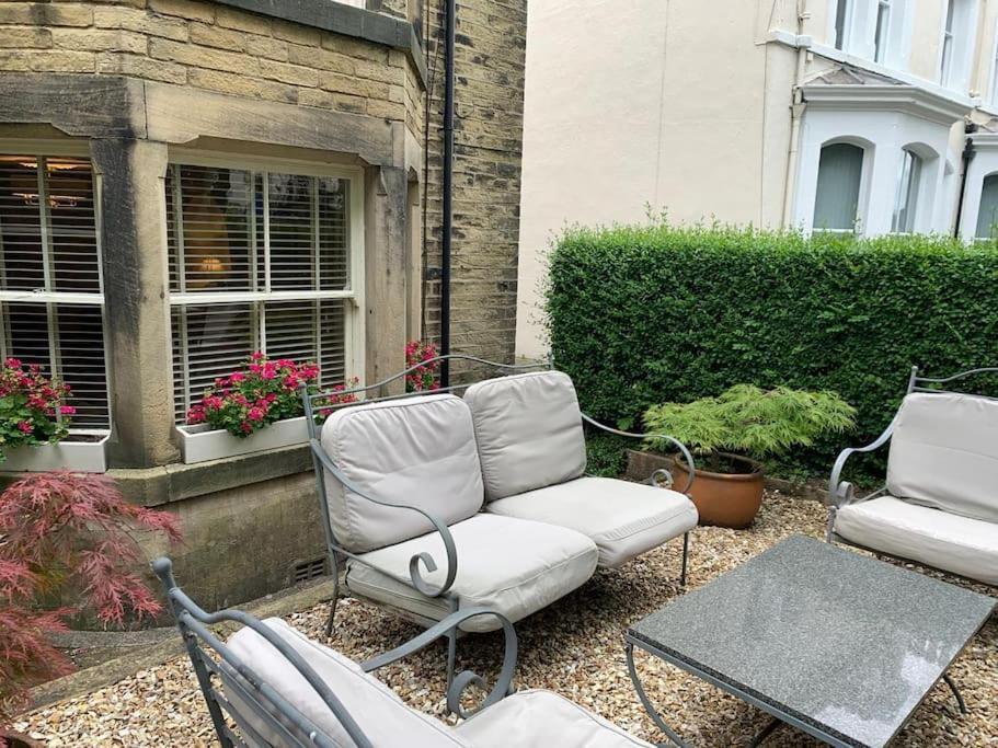 Ilkley Garden Suite ภายนอก รูปภาพ